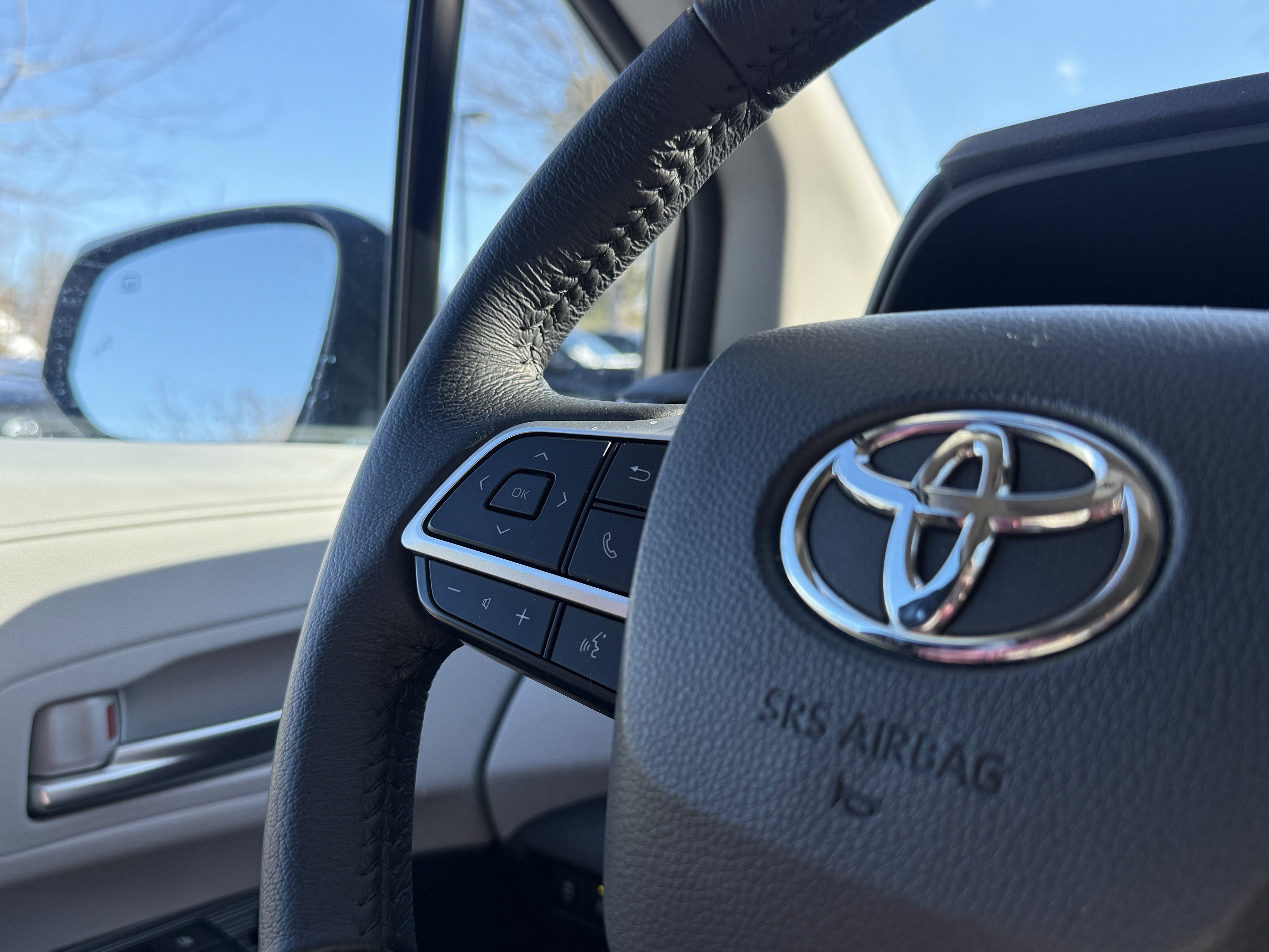 2025 Toyota Sienna XLE 7 Passenger