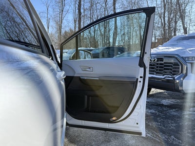 2025 Toyota Sienna XLE 7 Passenger