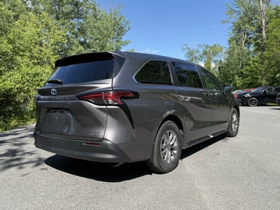 2021 Toyota Sienna XLE 7 Passenger