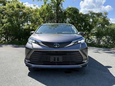 2021 Toyota Sienna XLE 7 Passenger