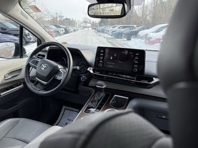 2023 Toyota Sienna XLE 7 Passenger