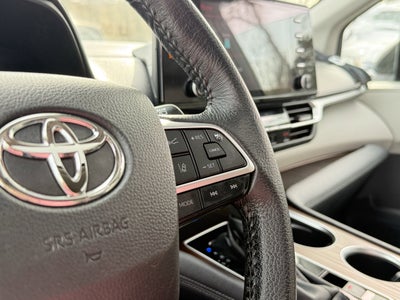 2023 Toyota Sienna XLE 7 Passenger
