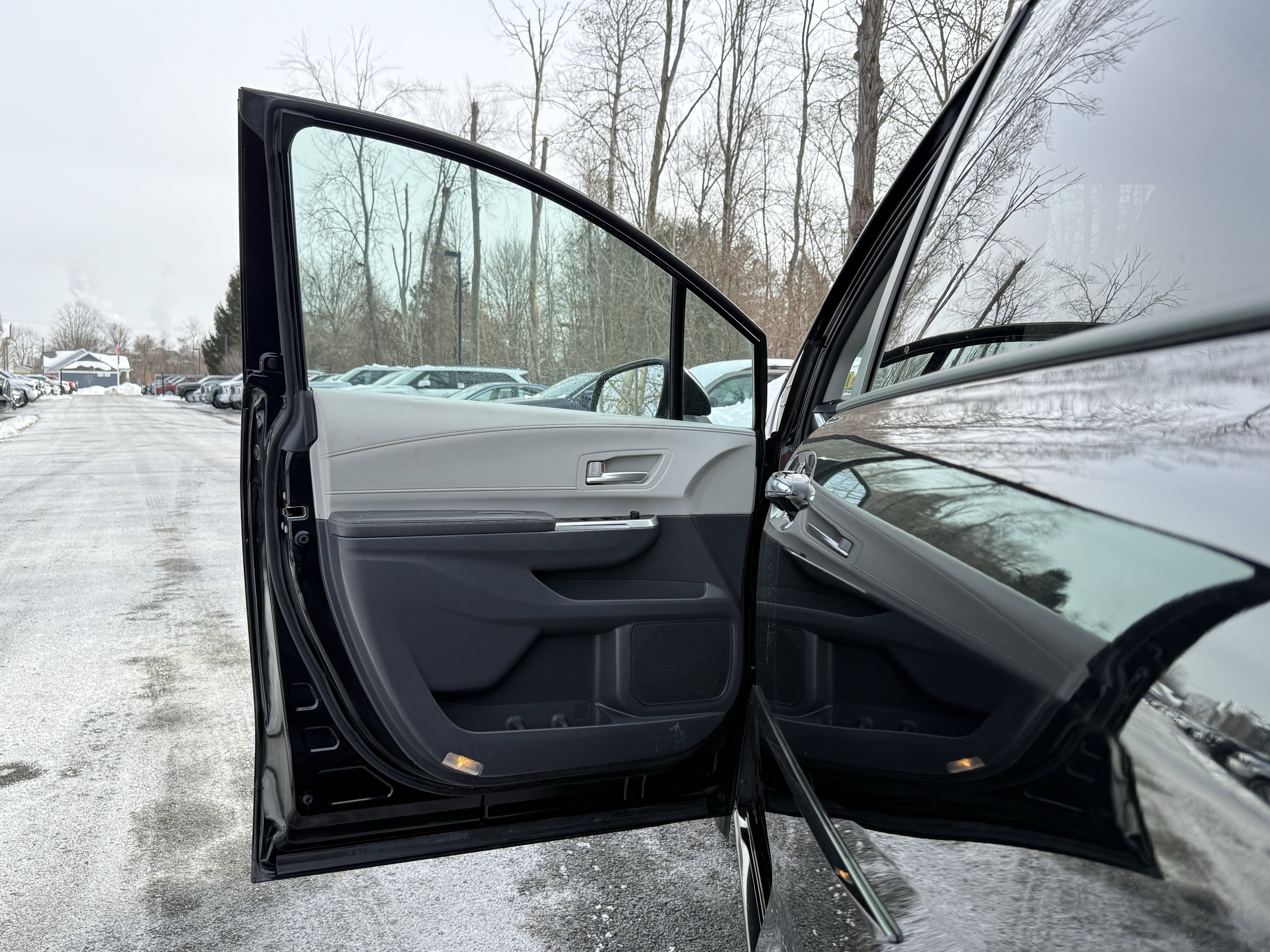 2023 Toyota Sienna XLE 7 Passenger