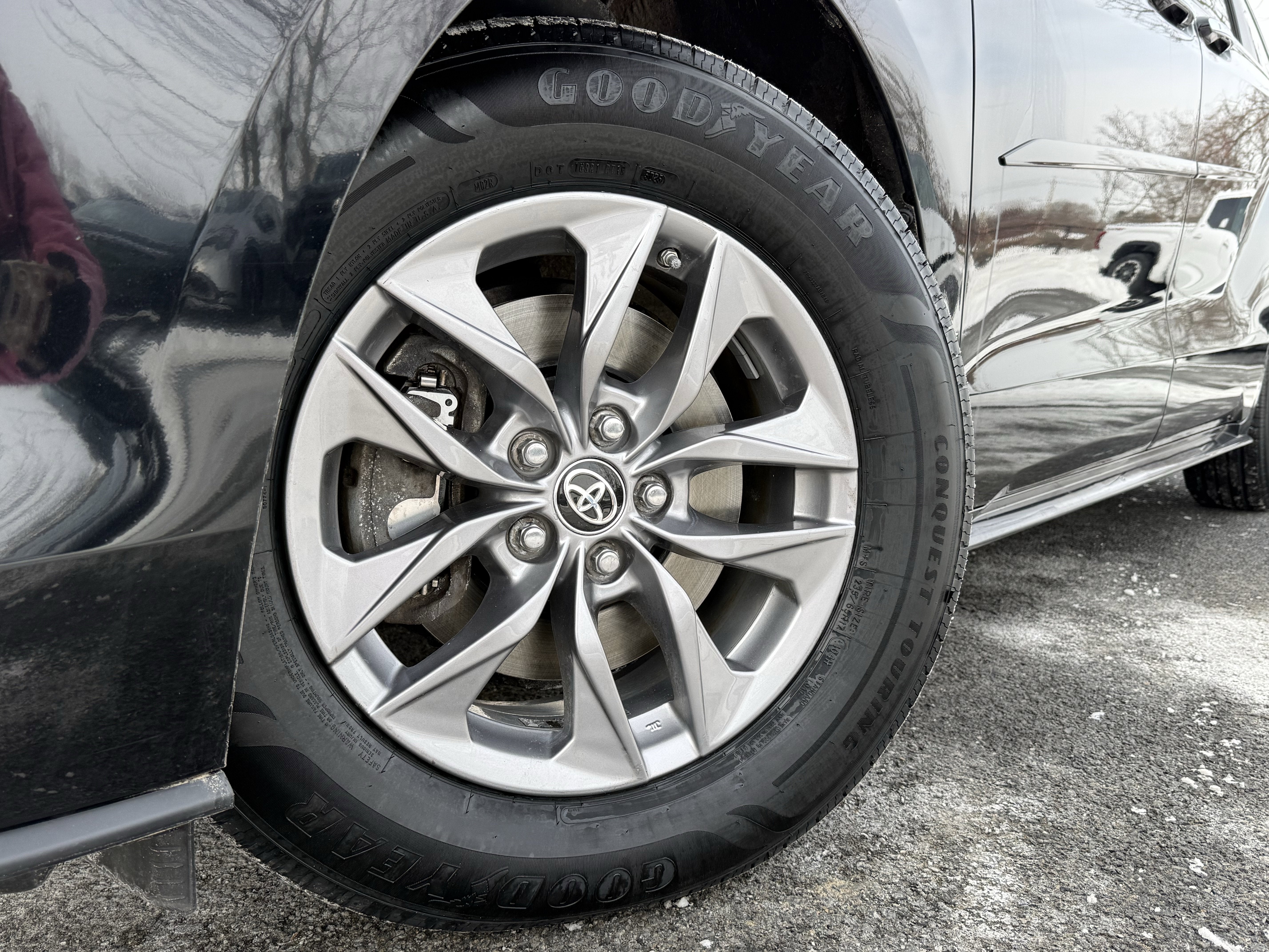 2023 Toyota Sienna XLE 7 Passenger