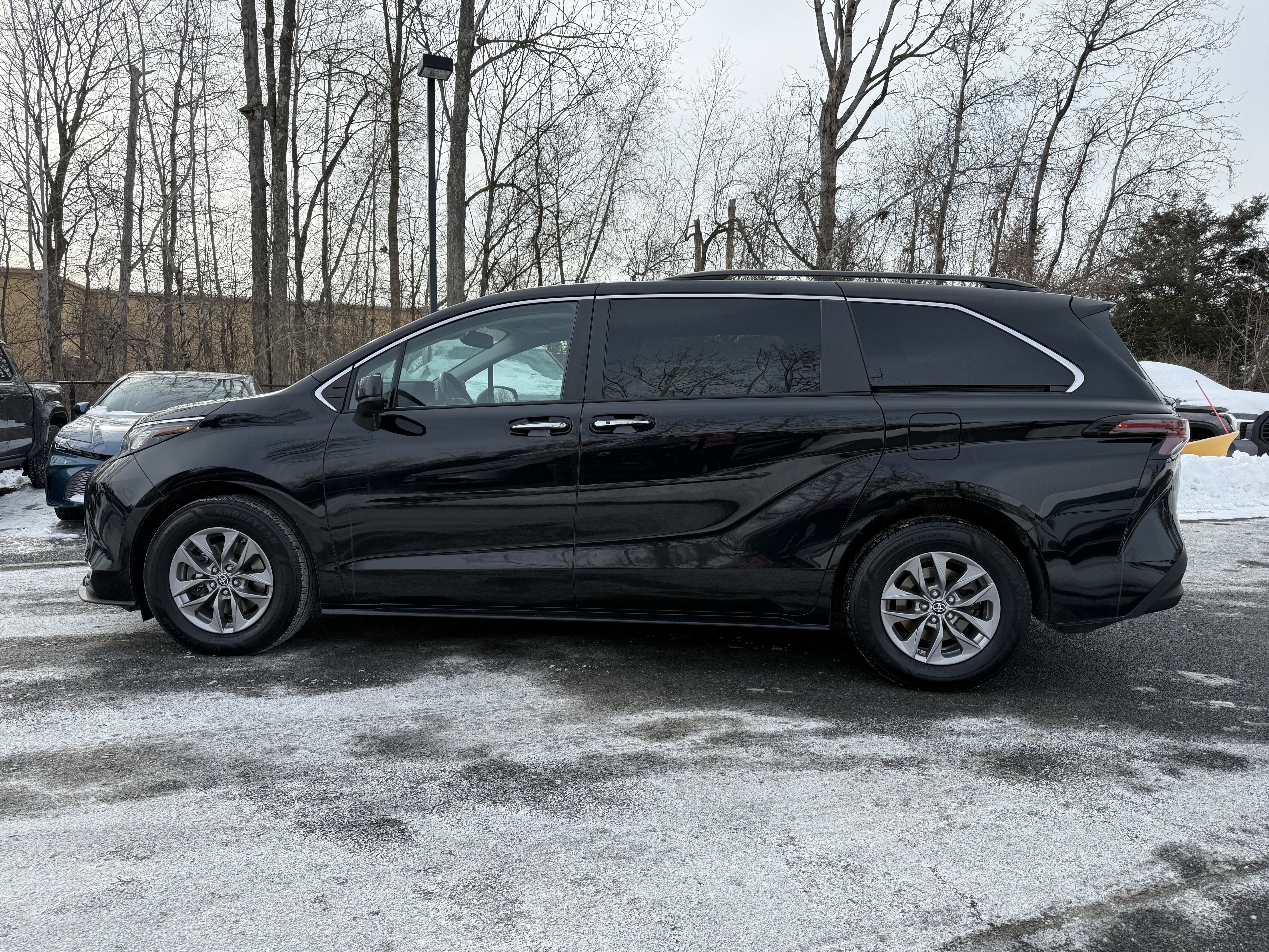 2023 Toyota Sienna XLE 7 Passenger