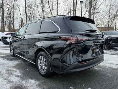 2023 Toyota Sienna XLE 7 Passenger