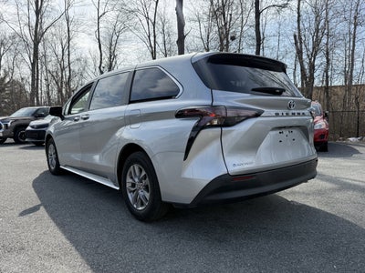 2025 Toyota Sienna XLE 7 Passenger