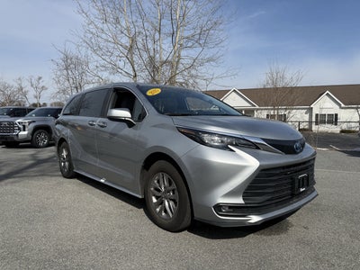 2025 Toyota Sienna XLE 7 Passenger