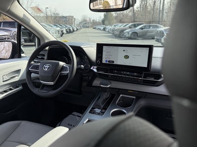 2025 Toyota Sienna XLE 7 Passenger