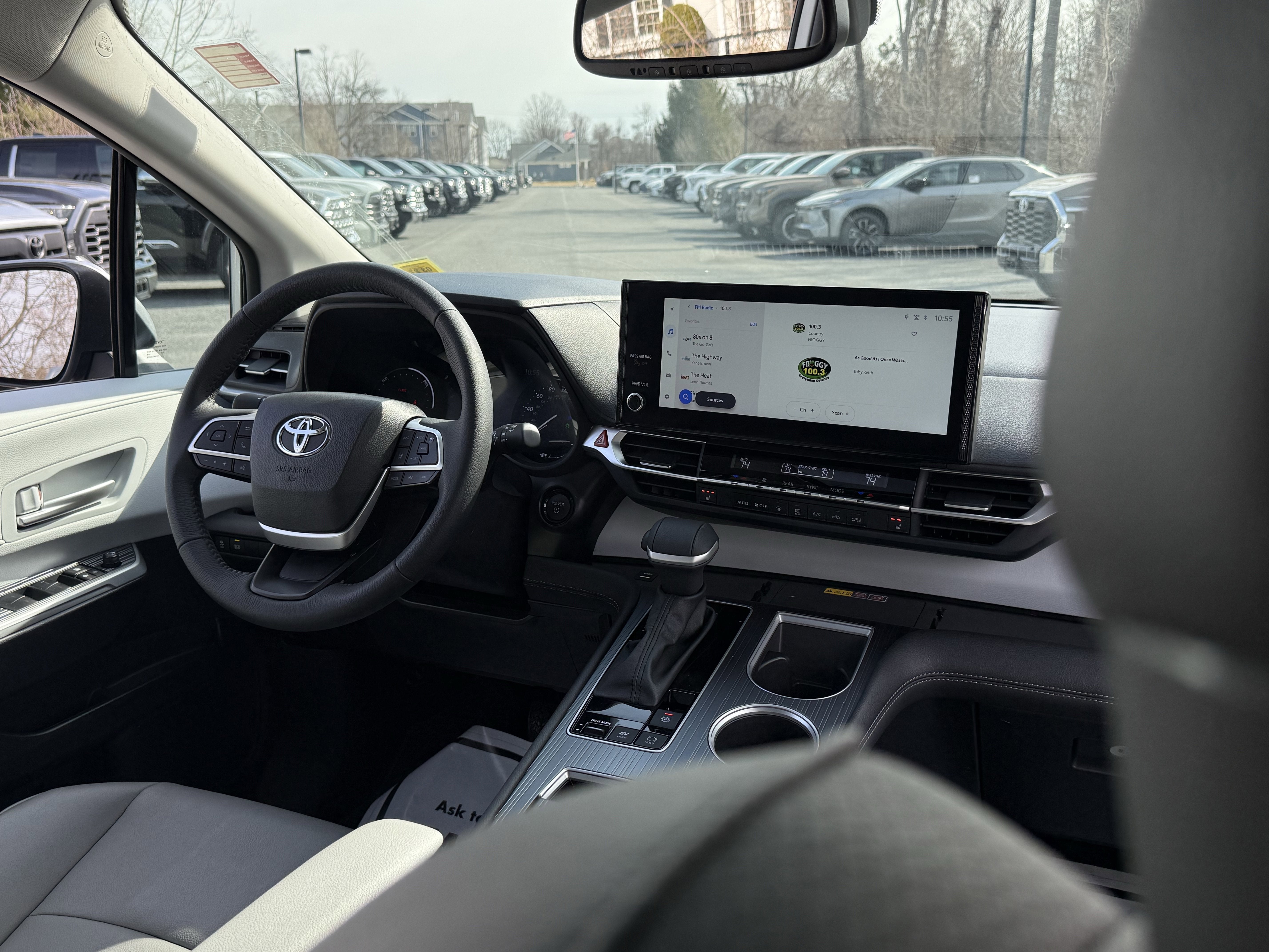 2025 Toyota Sienna XLE 7 Passenger