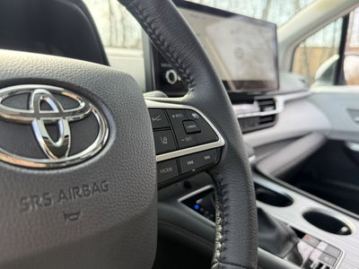 2025 Toyota Sienna XLE 7 Passenger