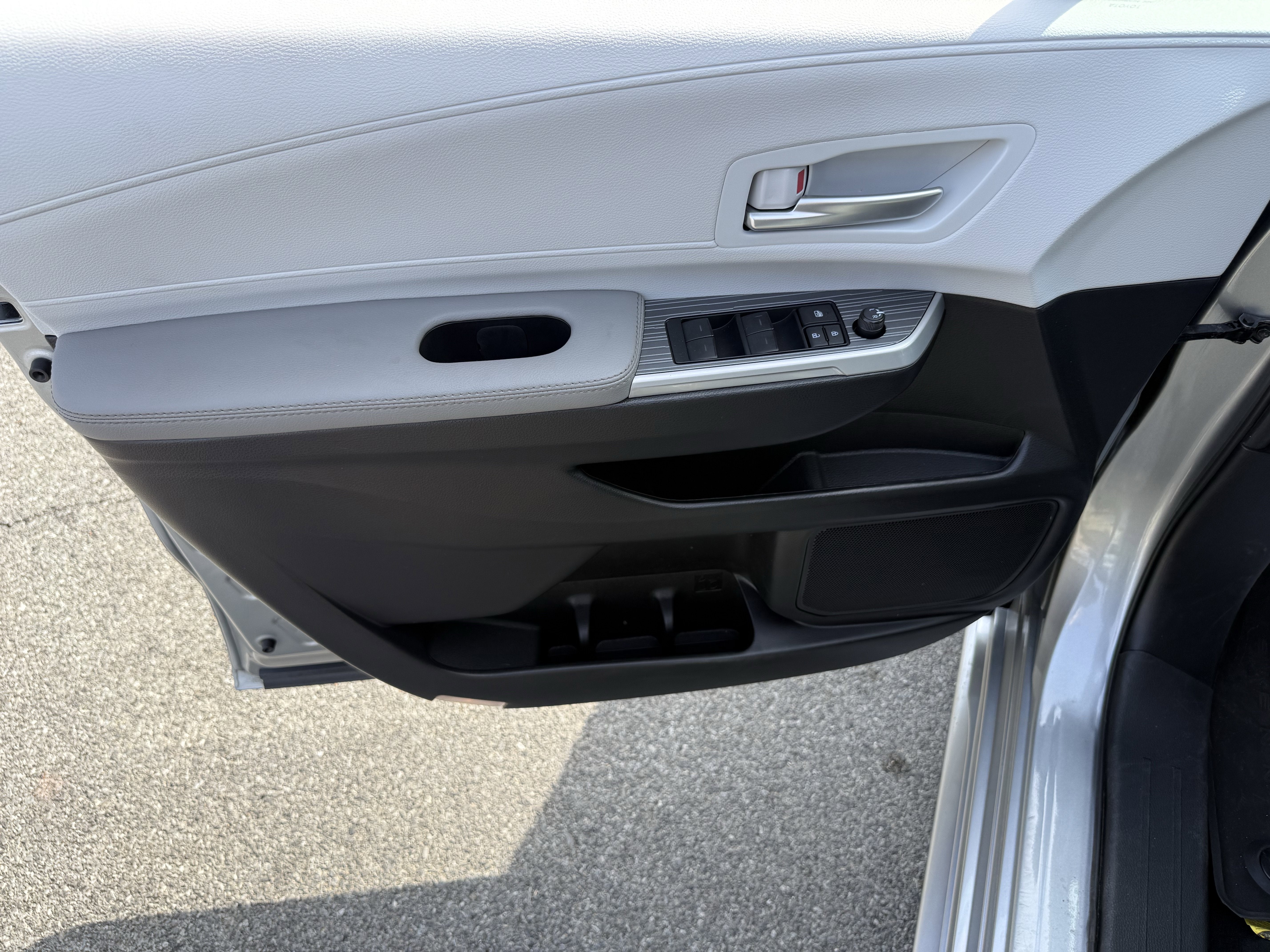 2025 Toyota Sienna XLE 7 Passenger