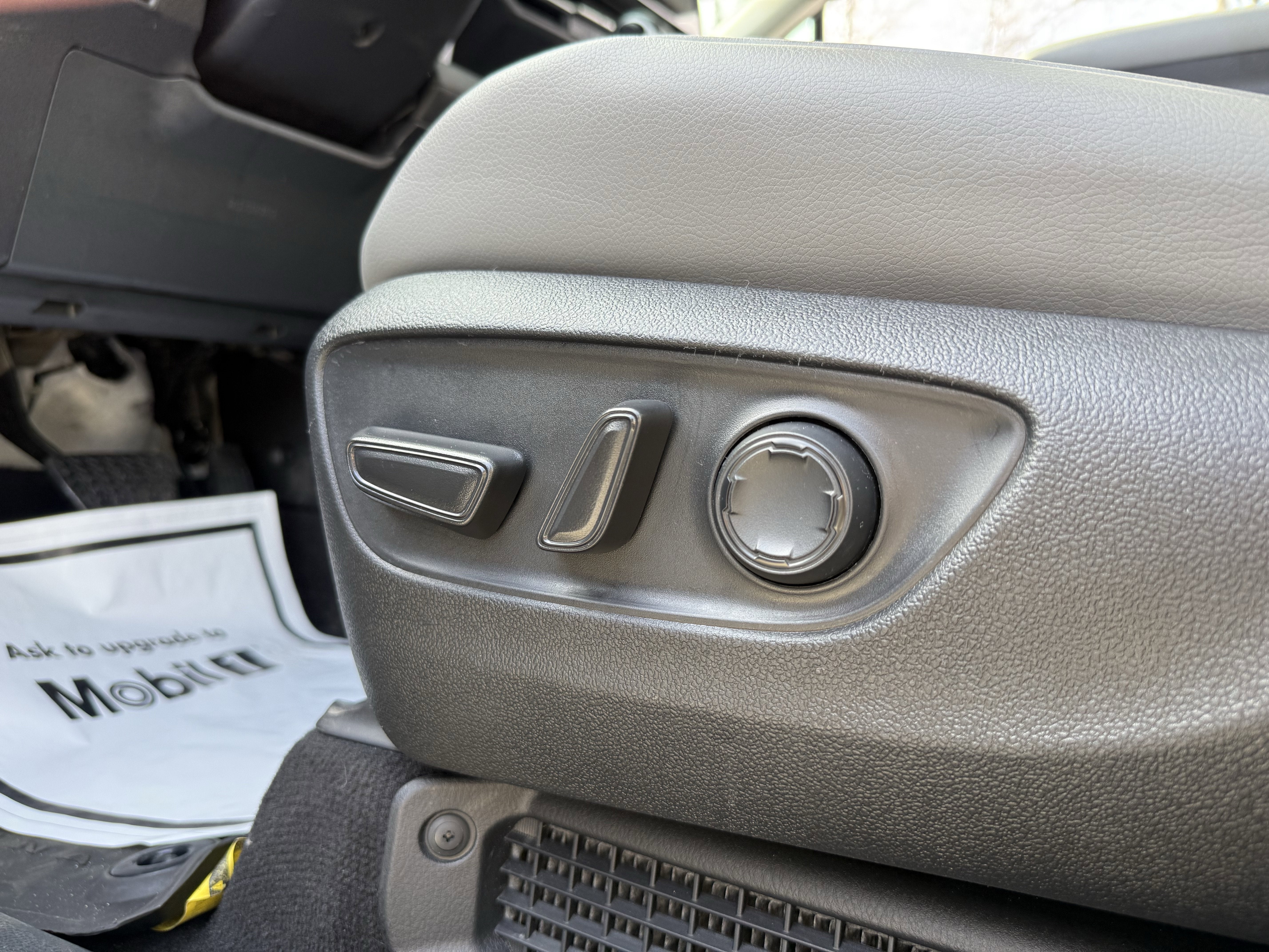 2025 Toyota Sienna XLE 7 Passenger