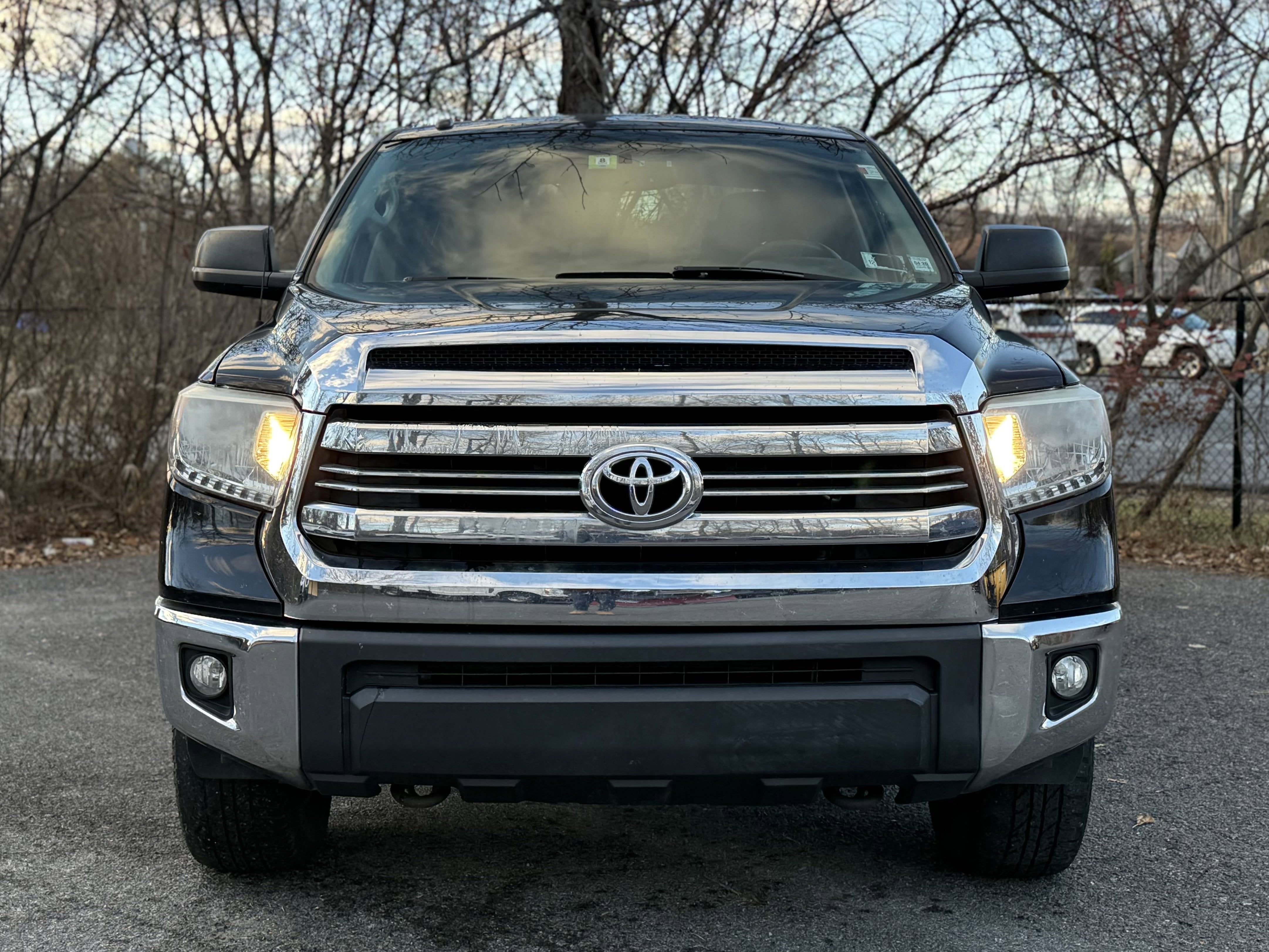2017 Toyota Tundra SR5