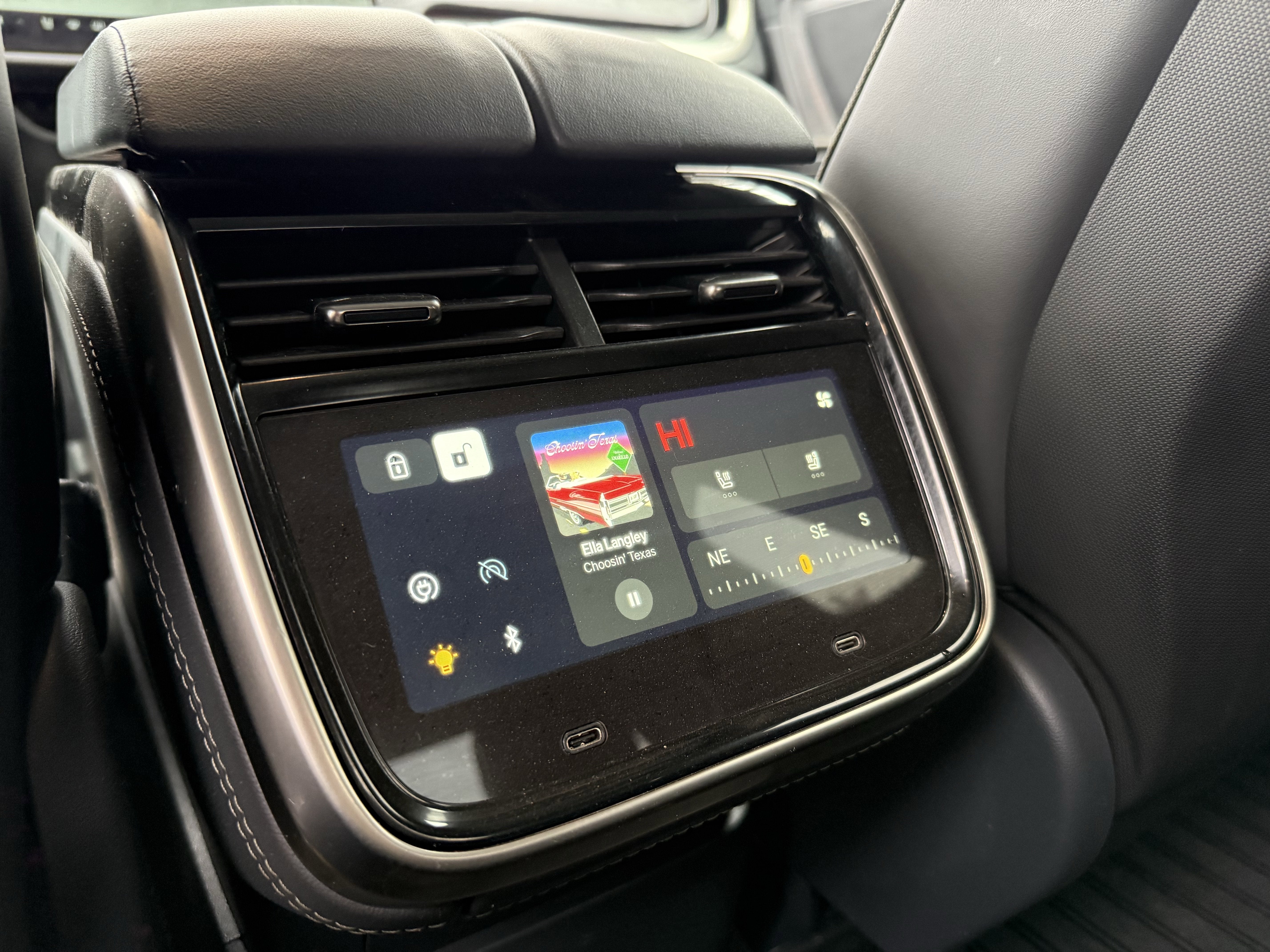 2022 Rivian R1T Adventure