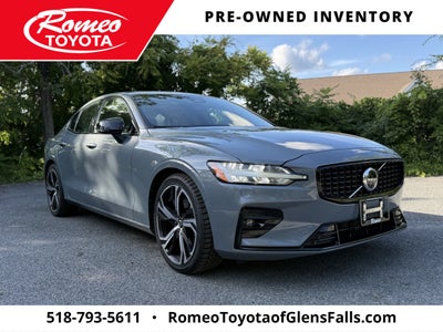 2024 Volvo S60 B5 Plus Dark Theme