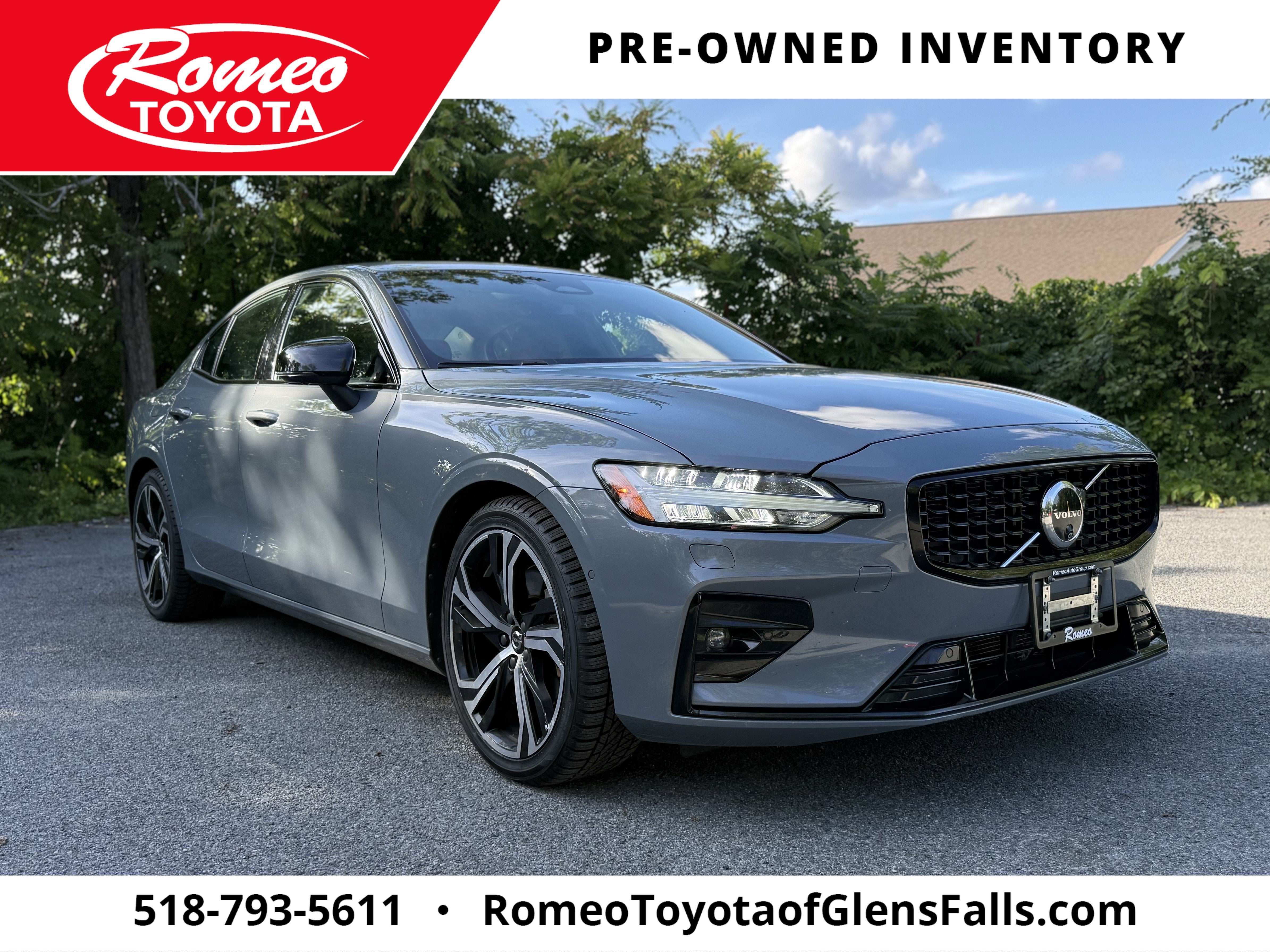 2024 Volvo S60 B5 Plus Dark Theme