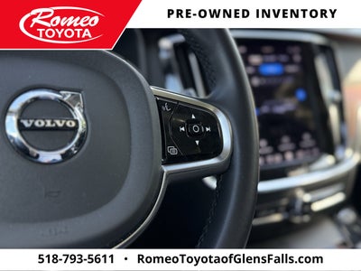 2024 Volvo S60 B5 Plus Dark Theme