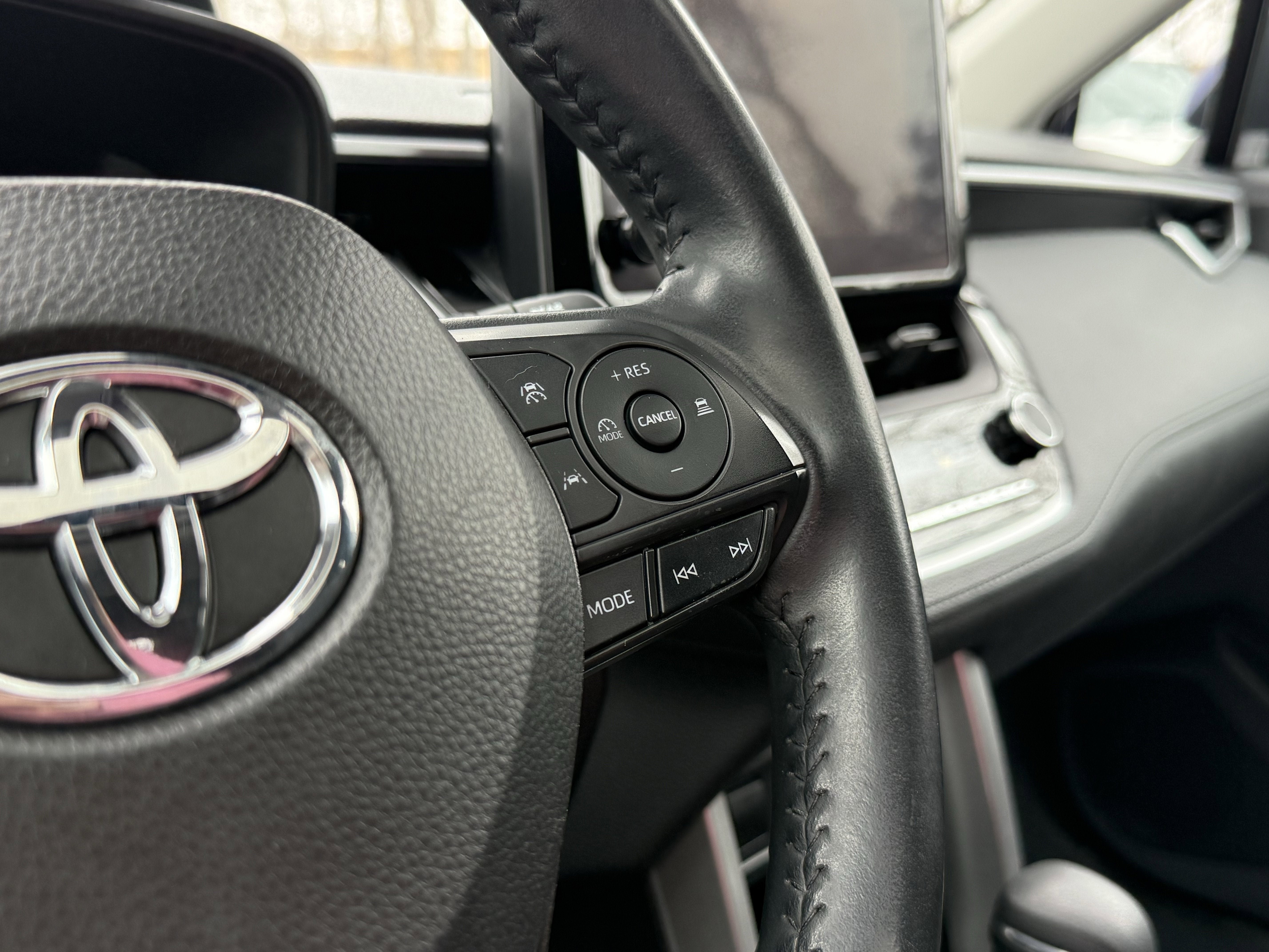 2023 Toyota Corolla Cross LE