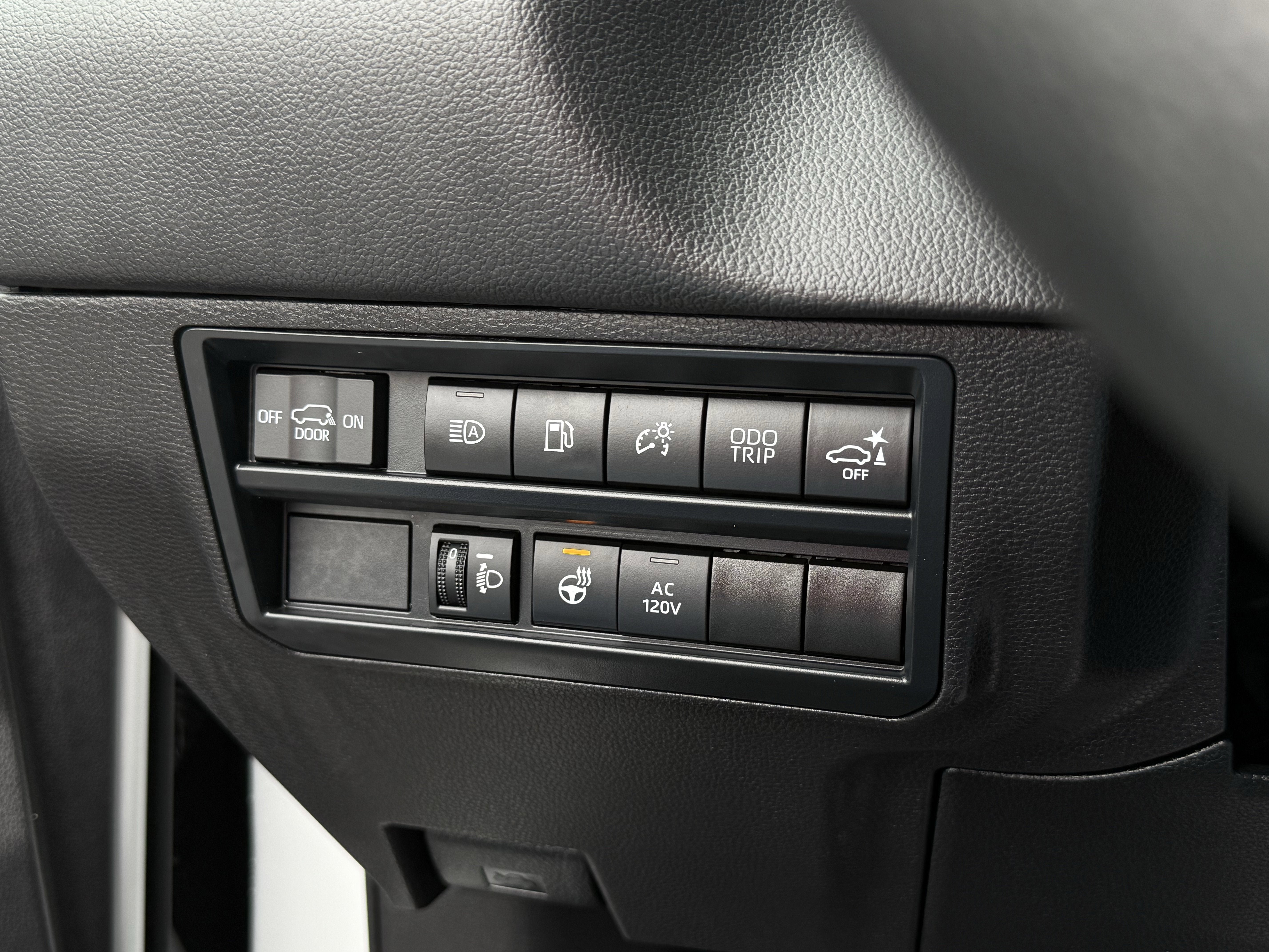 2024 Toyota Sequoia SR5