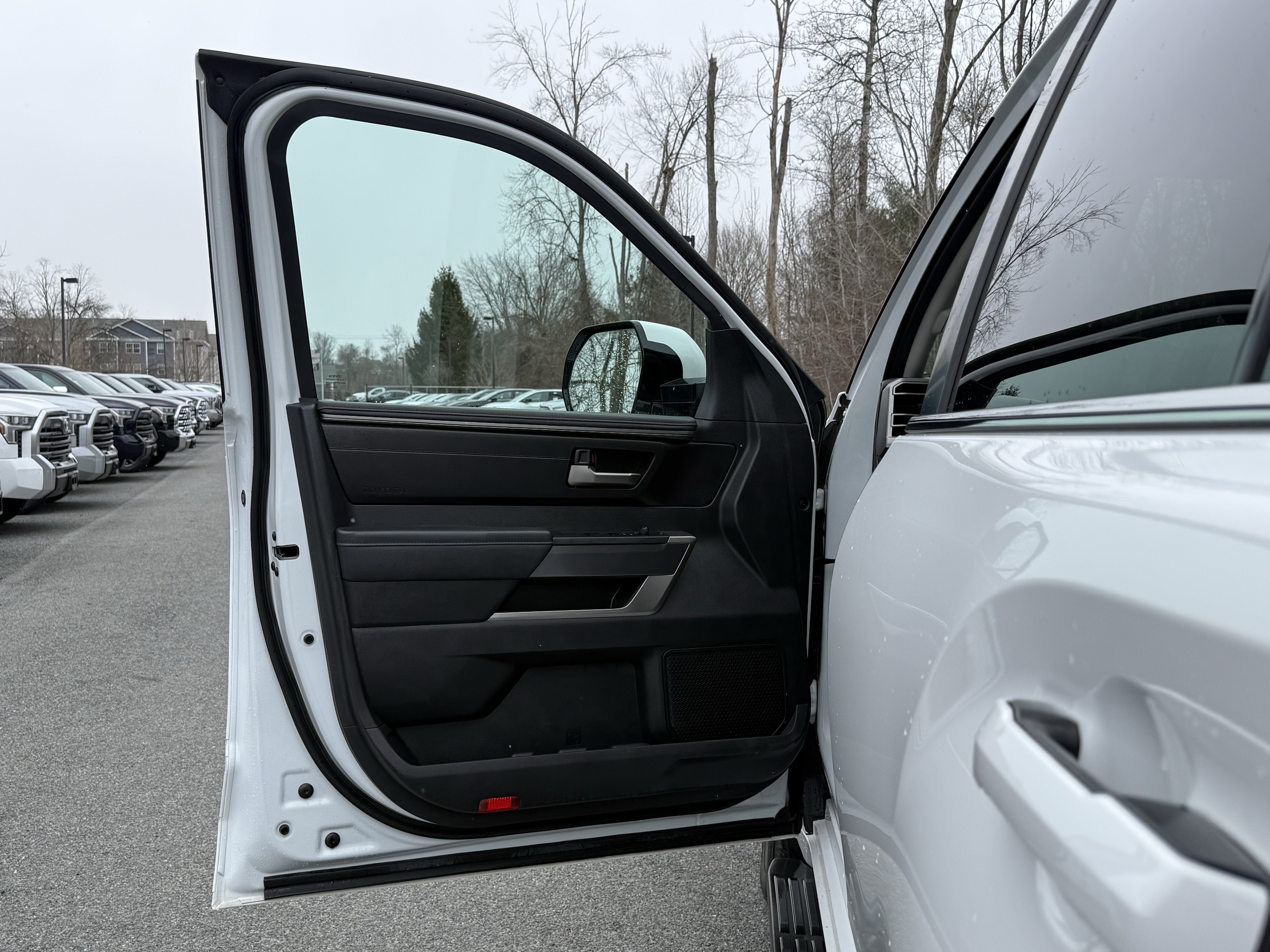 2024 Toyota Sequoia SR5