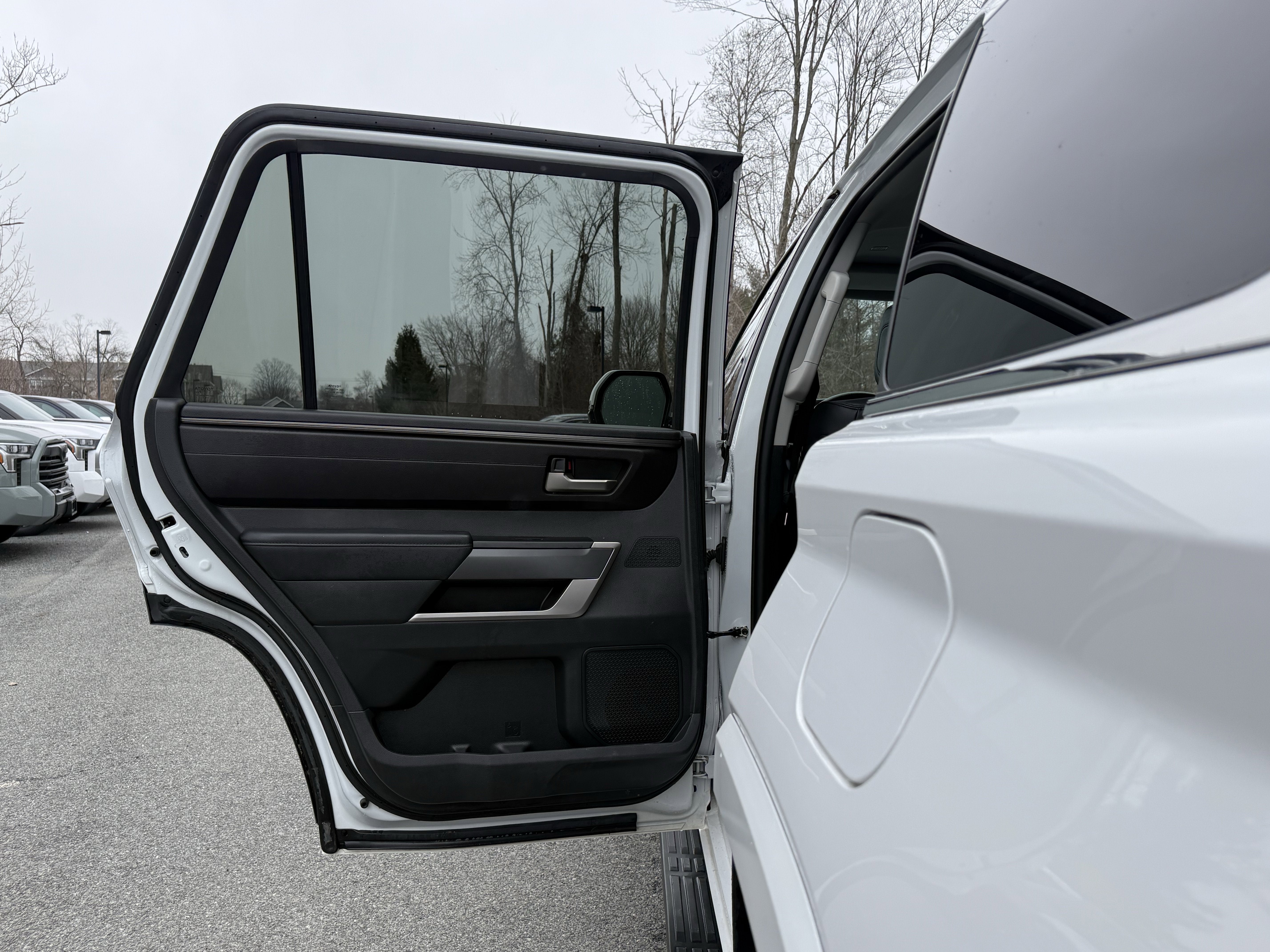 2024 Toyota Sequoia SR5