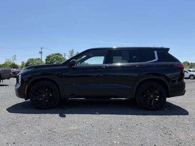 2022 Mitsubishi Outlander Black Edition