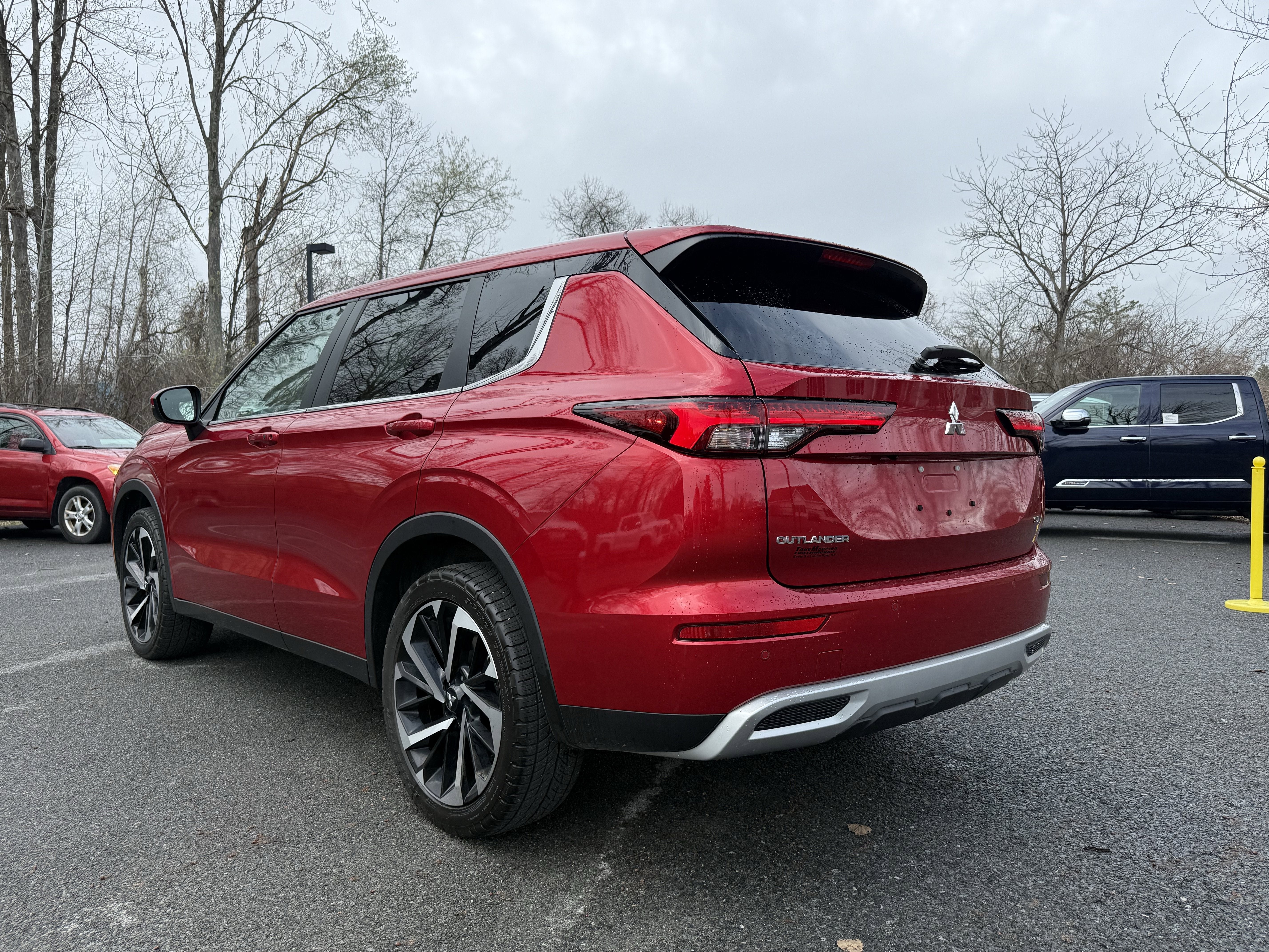 2024 Mitsubishi Outlander SE