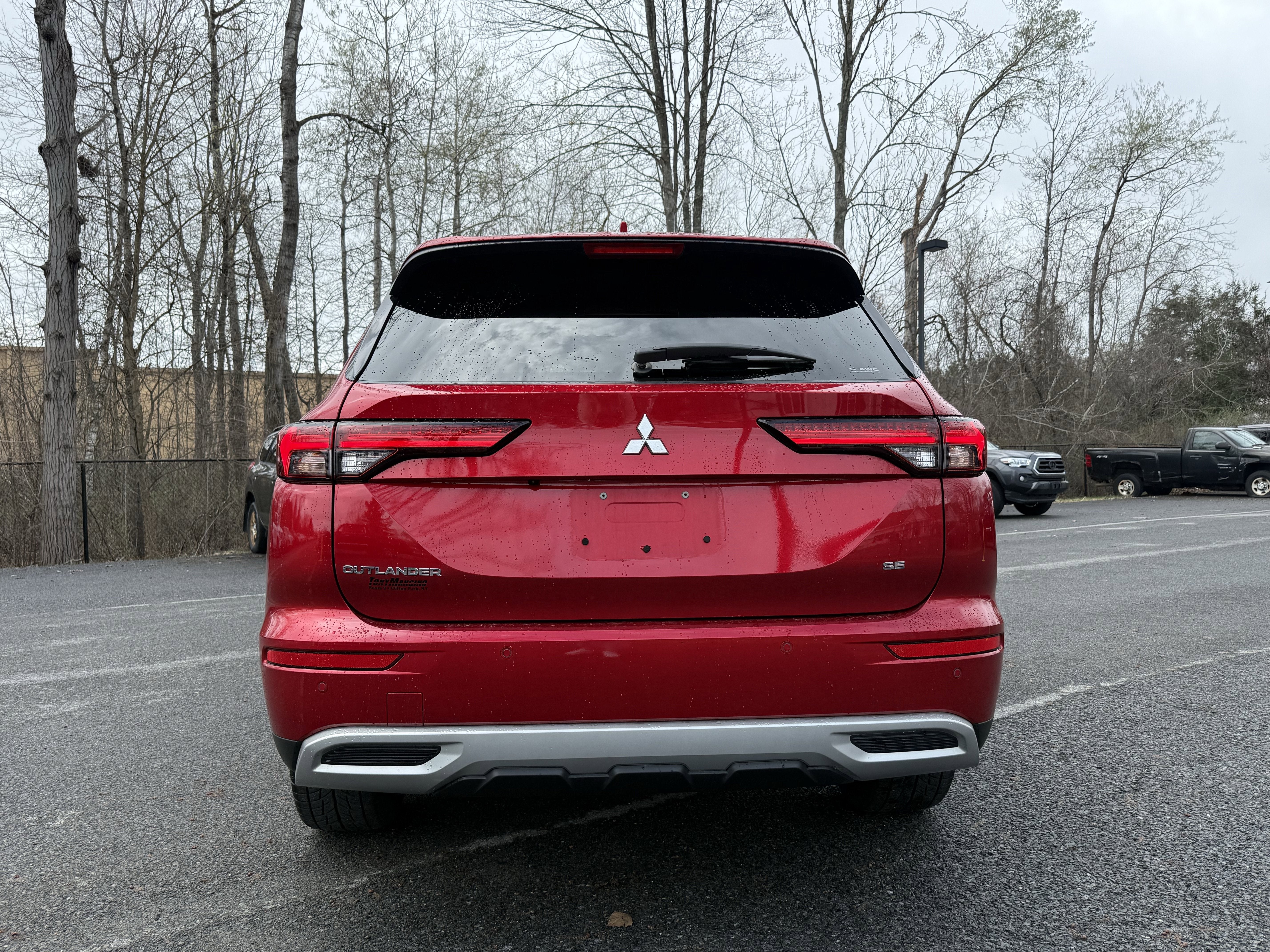 2024 Mitsubishi Outlander SE