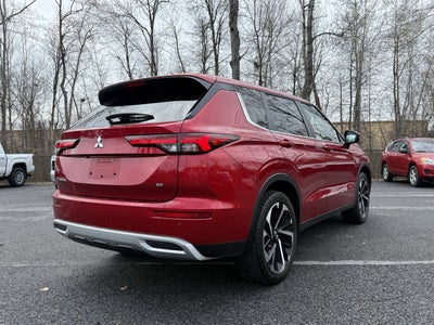 2024 Mitsubishi Outlander SE