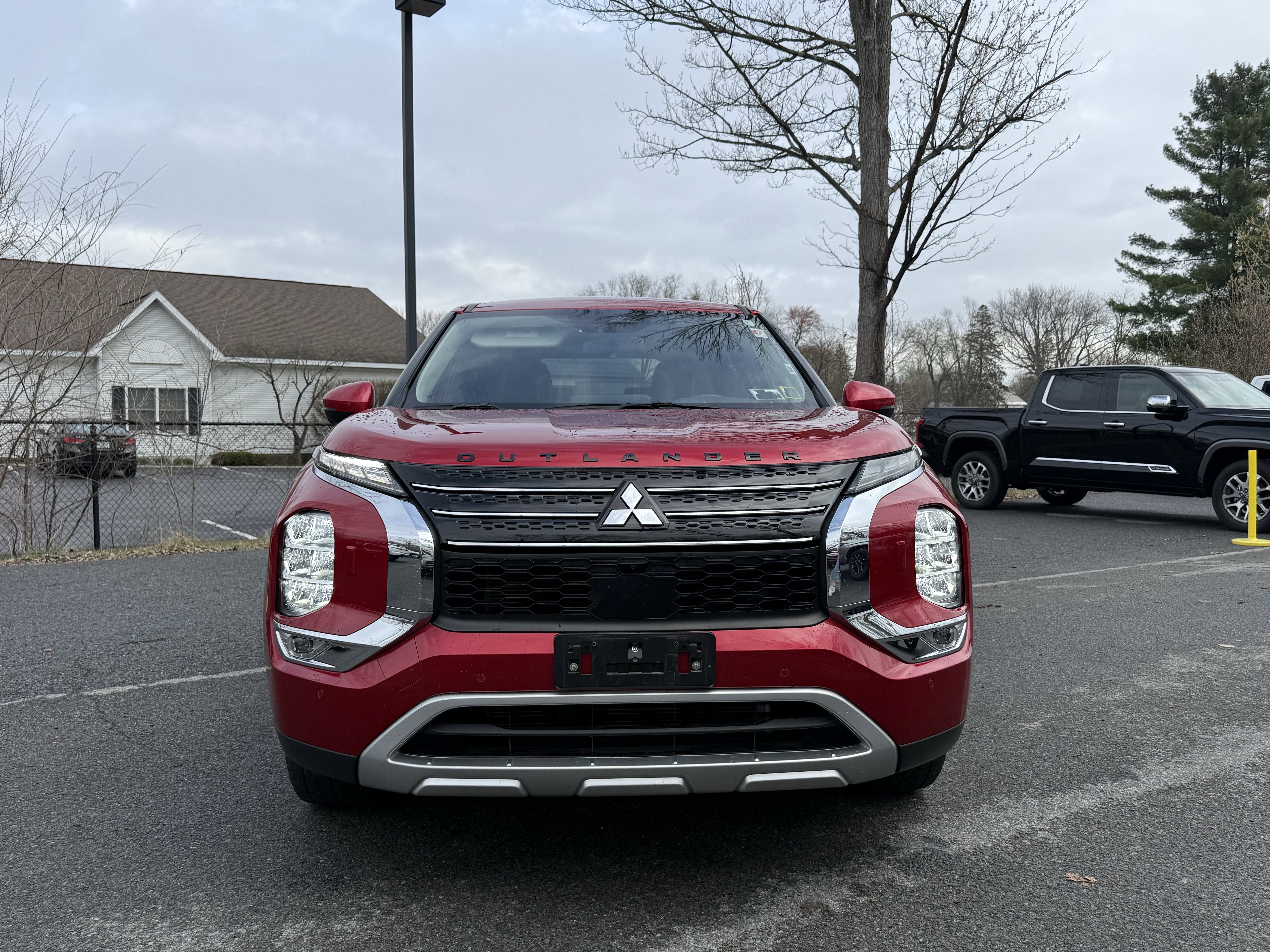 2024 Mitsubishi Outlander SE