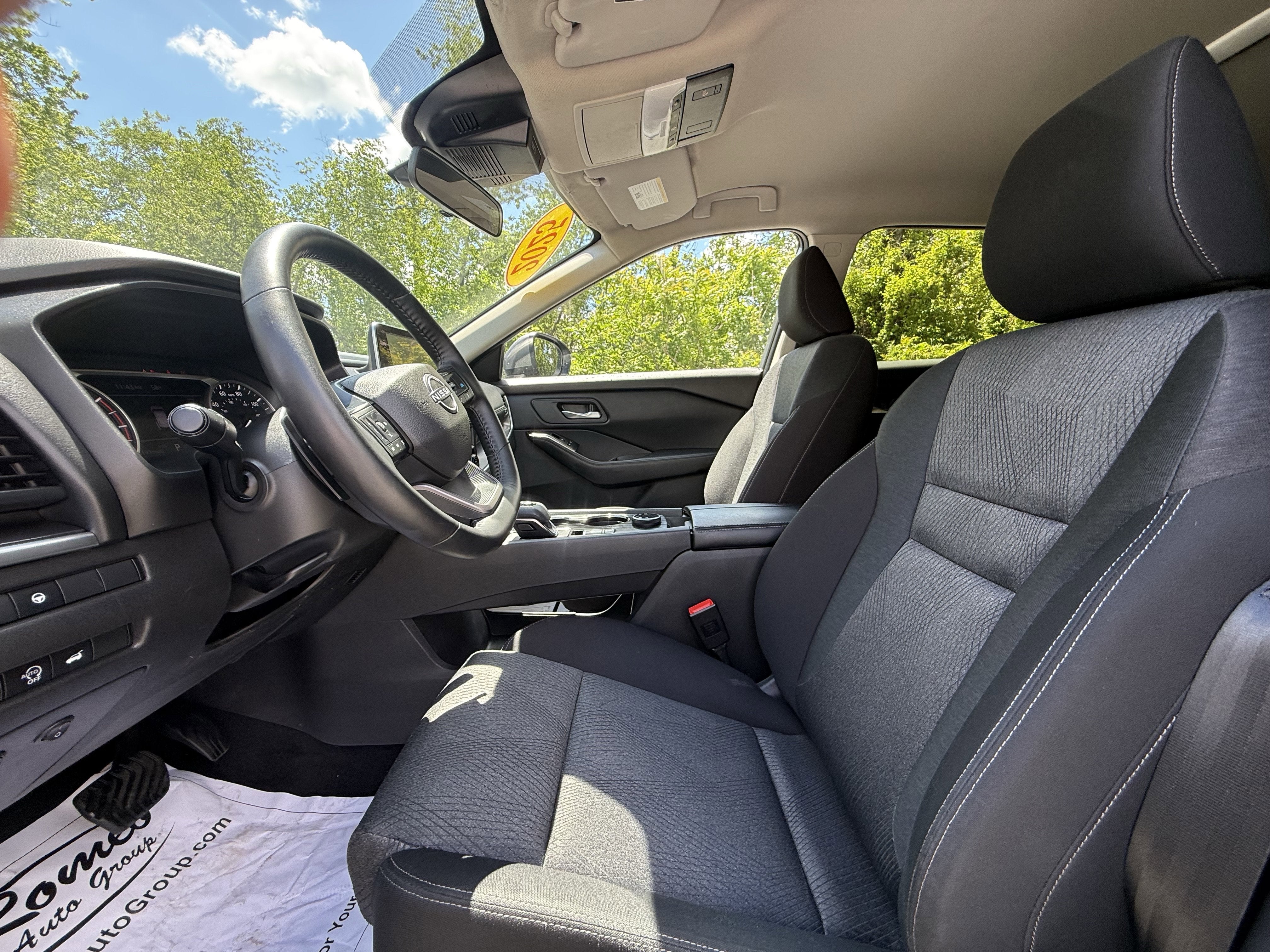 2025 Nissan Rogue SV