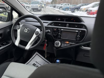 2016 Toyota Prius c Four