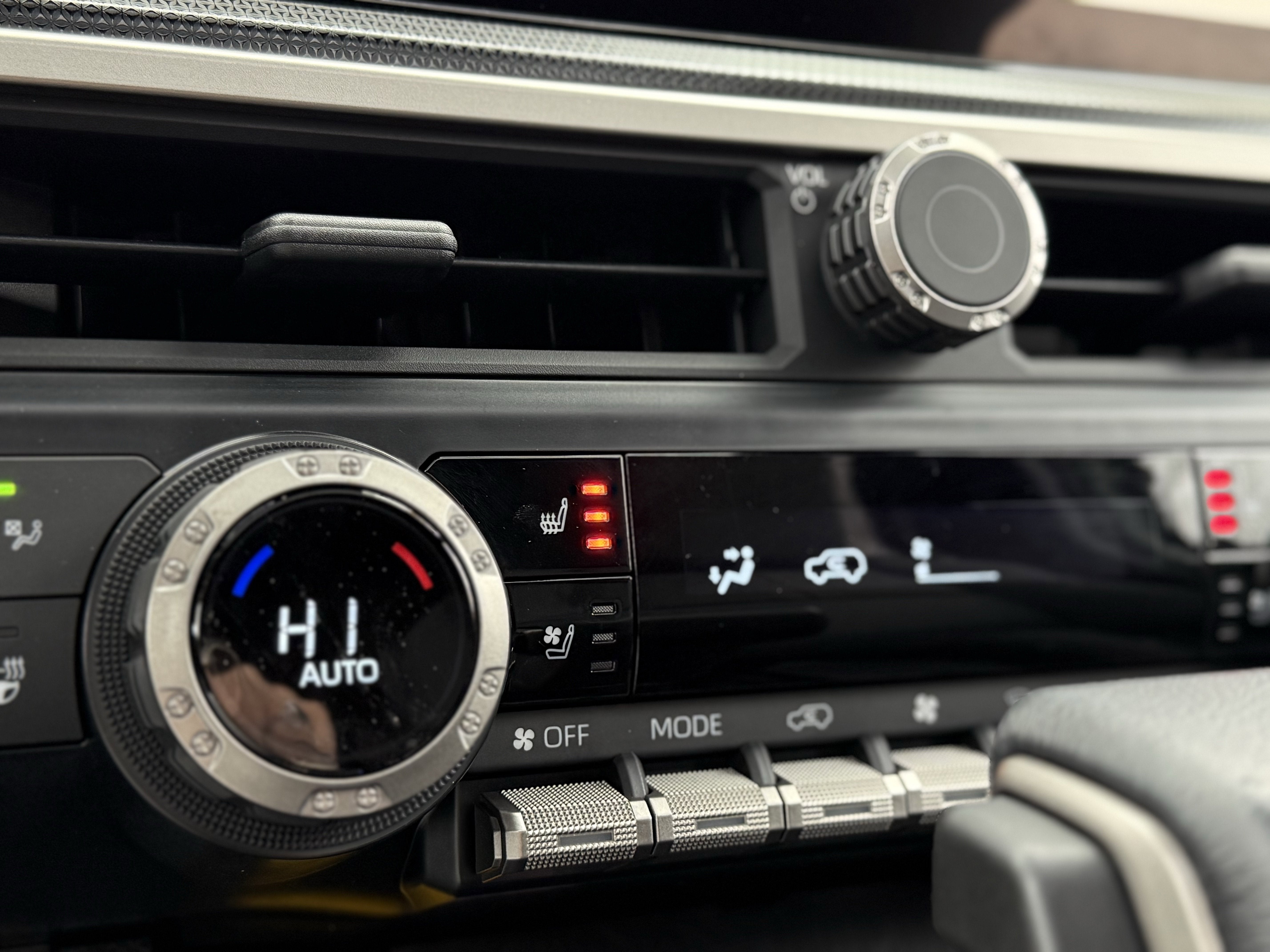 2025 Toyota 4Runner i-FORCE MAX Hybrid Limited