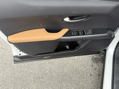 2025 Lexus UX 300h Premium