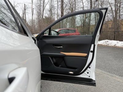 2025 Lexus UX 300h Premium