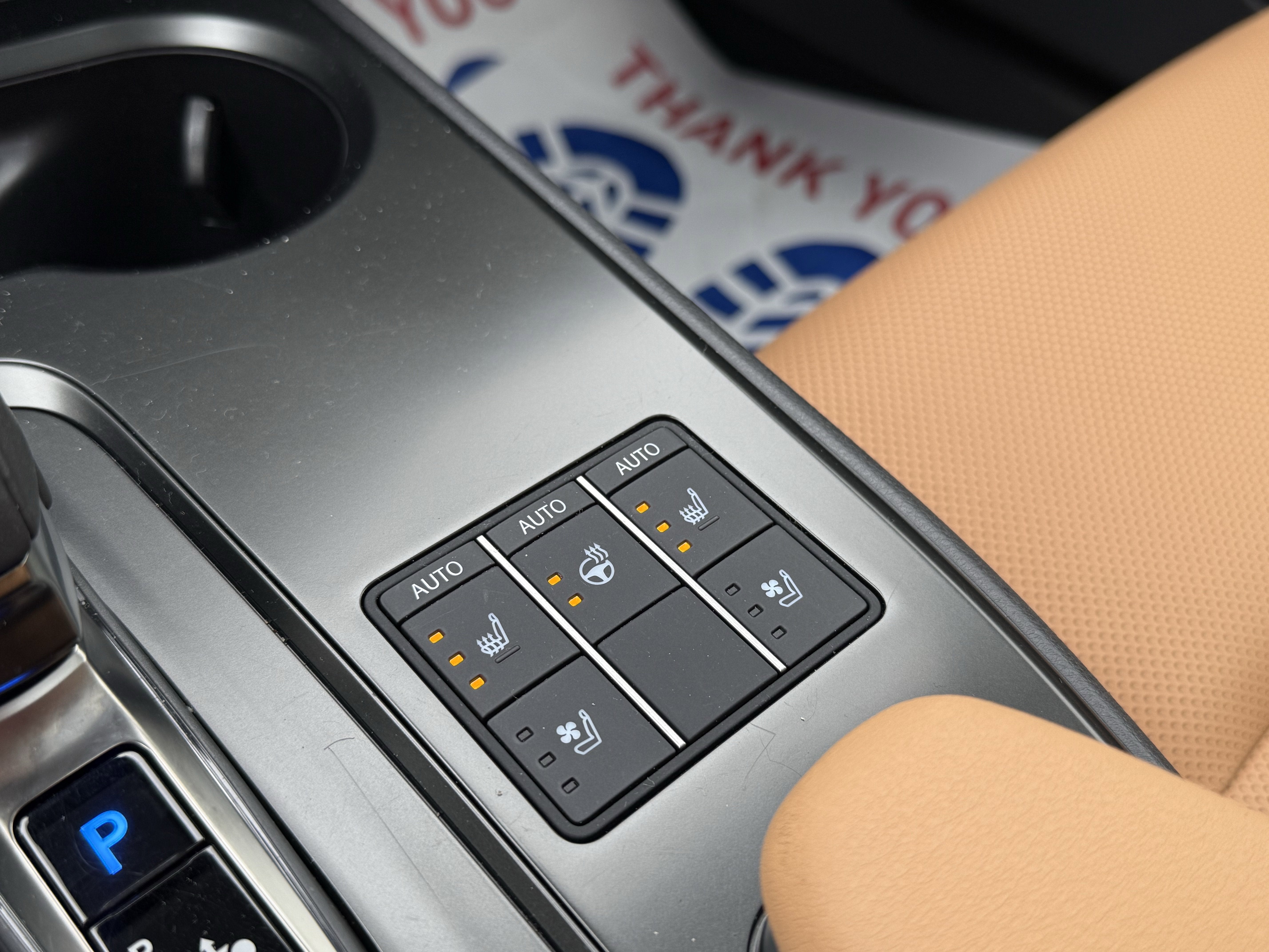 2025 Lexus UX 300h Premium