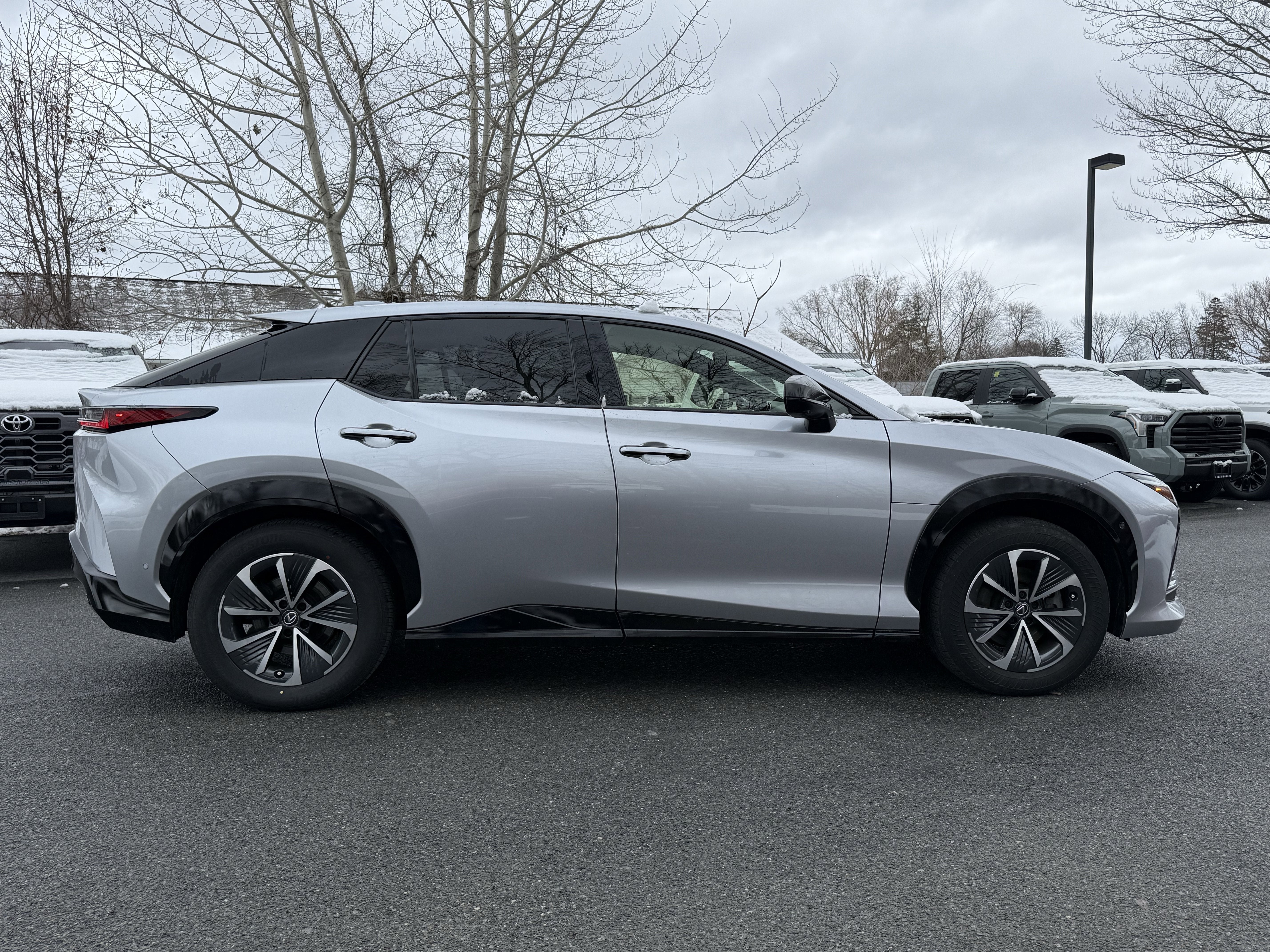 2023 Lexus RZ 450e Premium