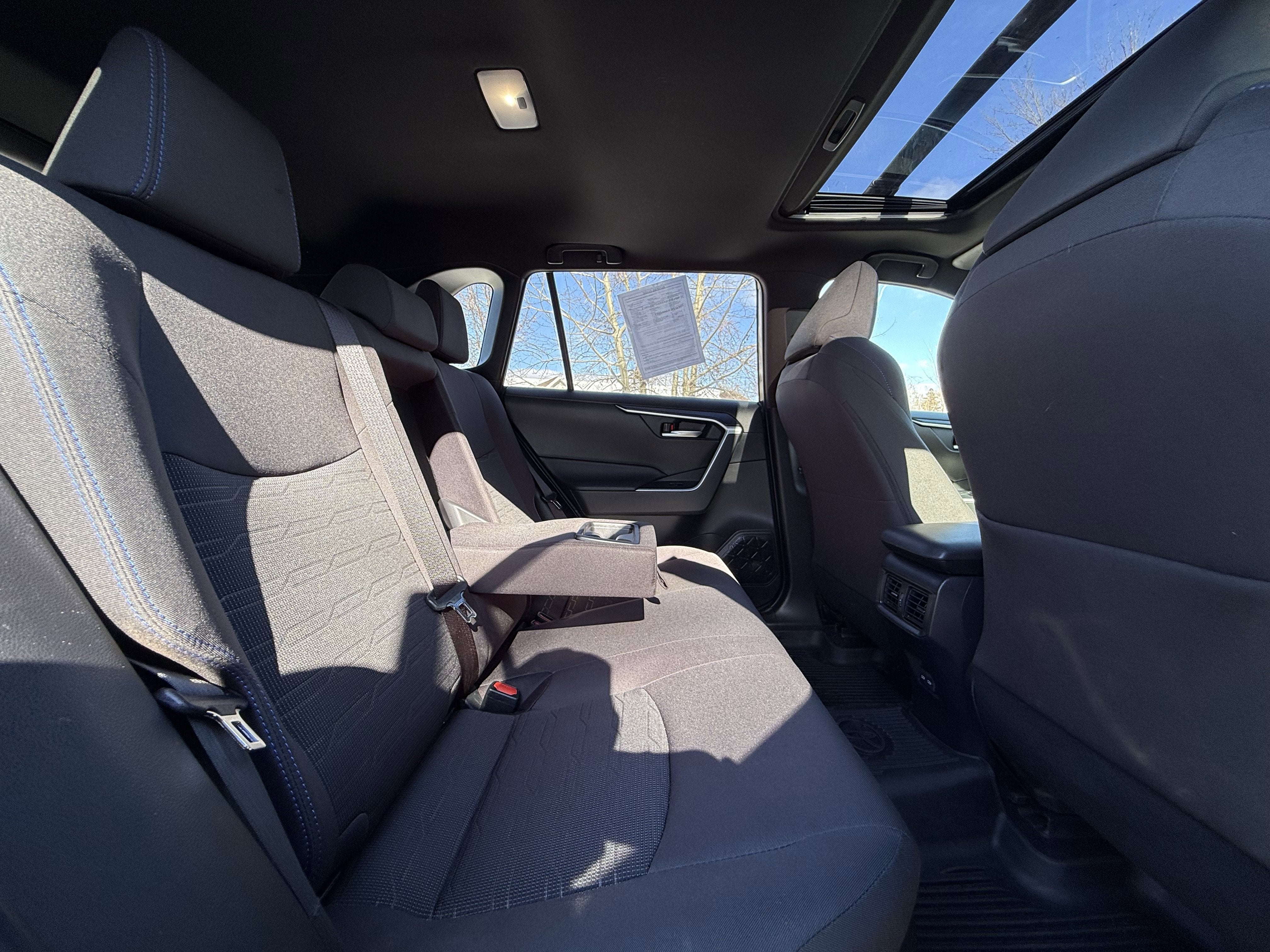 2022 Toyota RAV4 Hybrid SE