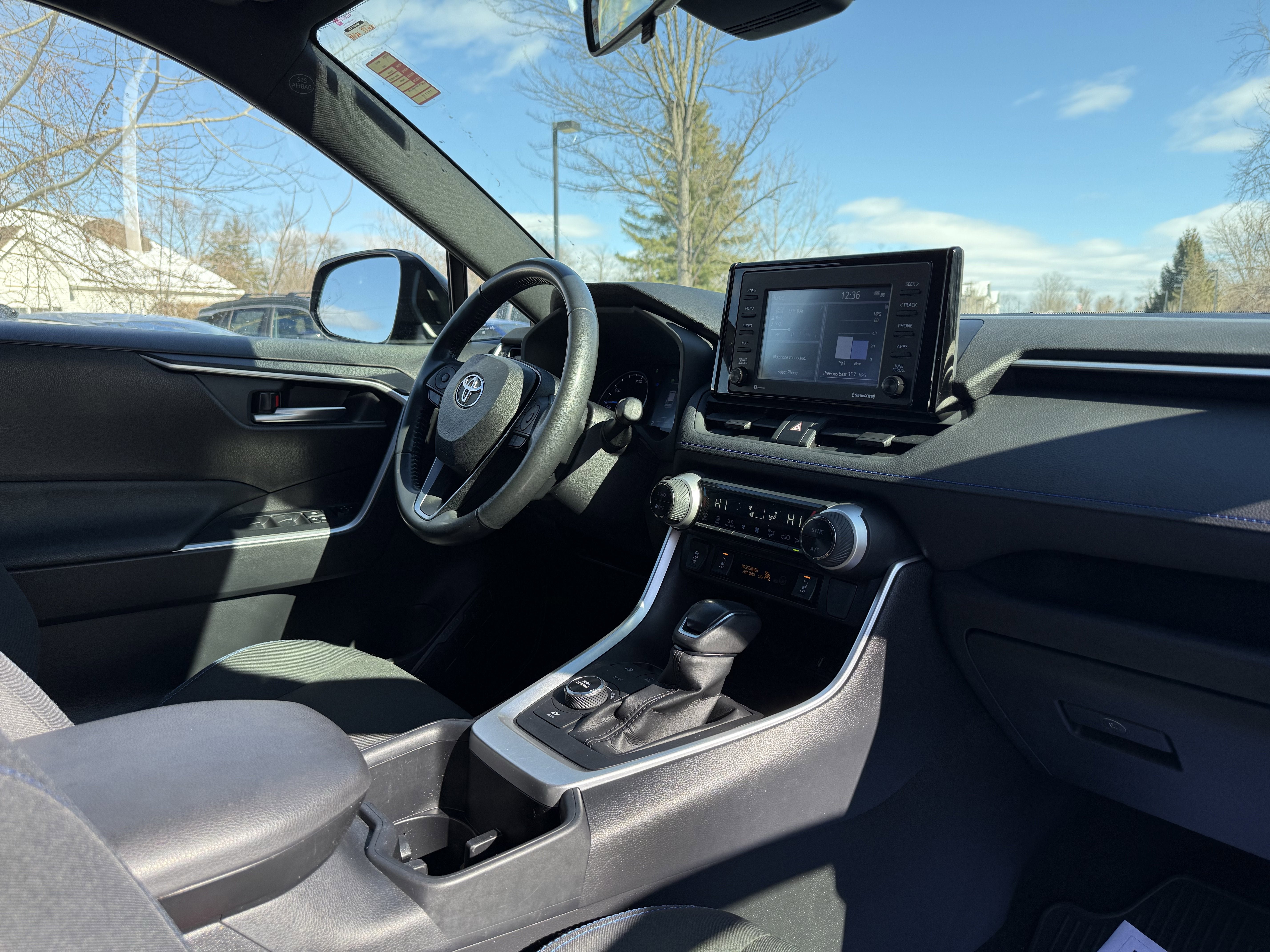 2022 Toyota RAV4 Hybrid SE