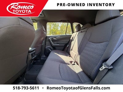 2023 Toyota RAV4 Hybrid SE