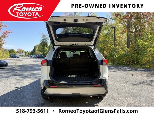 2023 Toyota RAV4 Hybrid SE