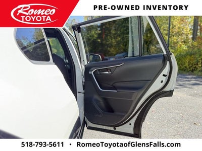 2023 Toyota RAV4 Hybrid SE