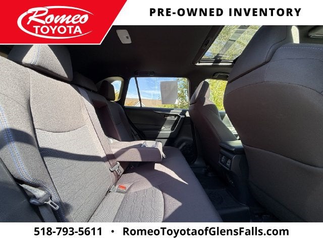 2023 Toyota RAV4 Hybrid SE