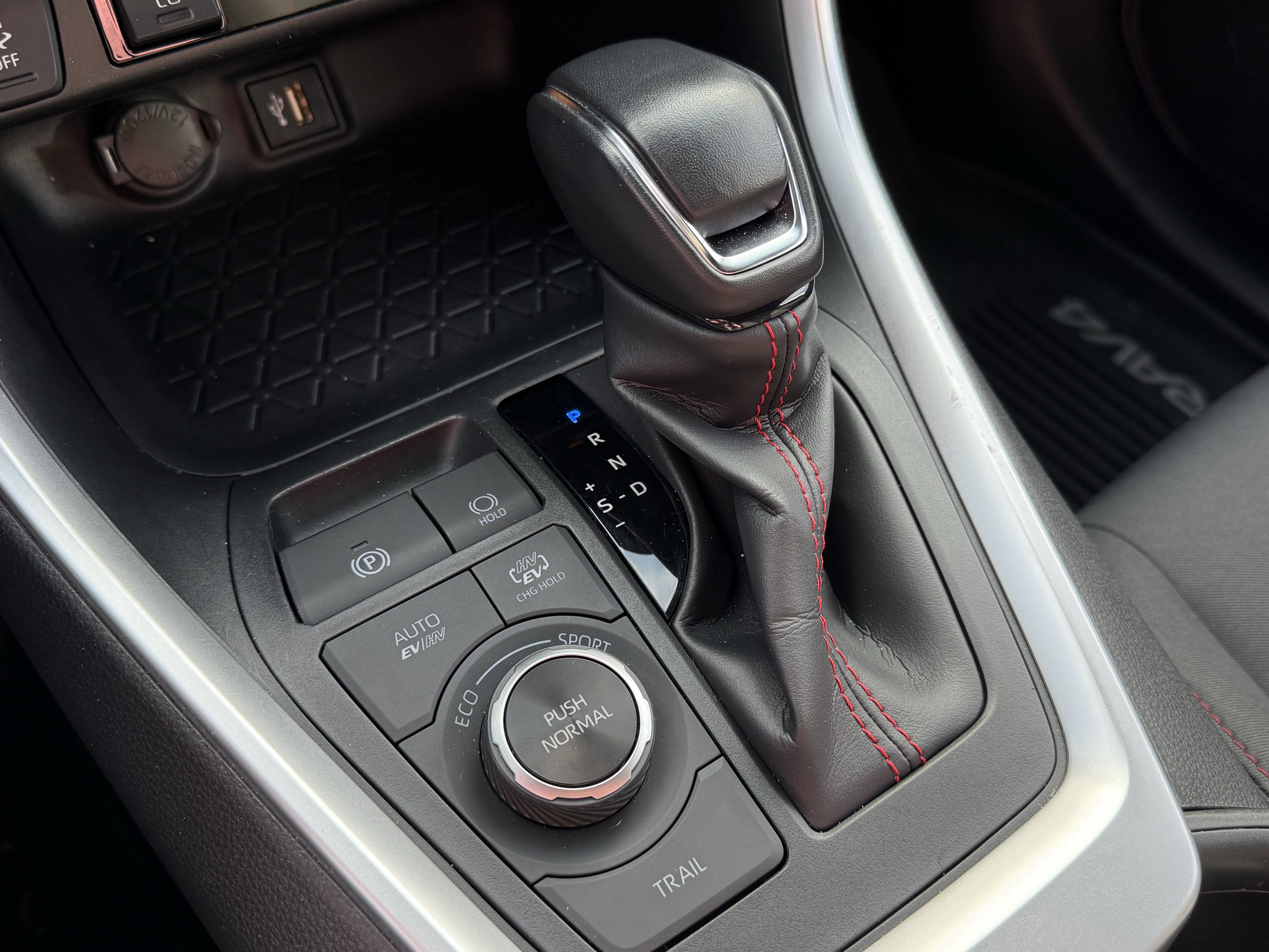 2023 Toyota RAV4 Prime SE