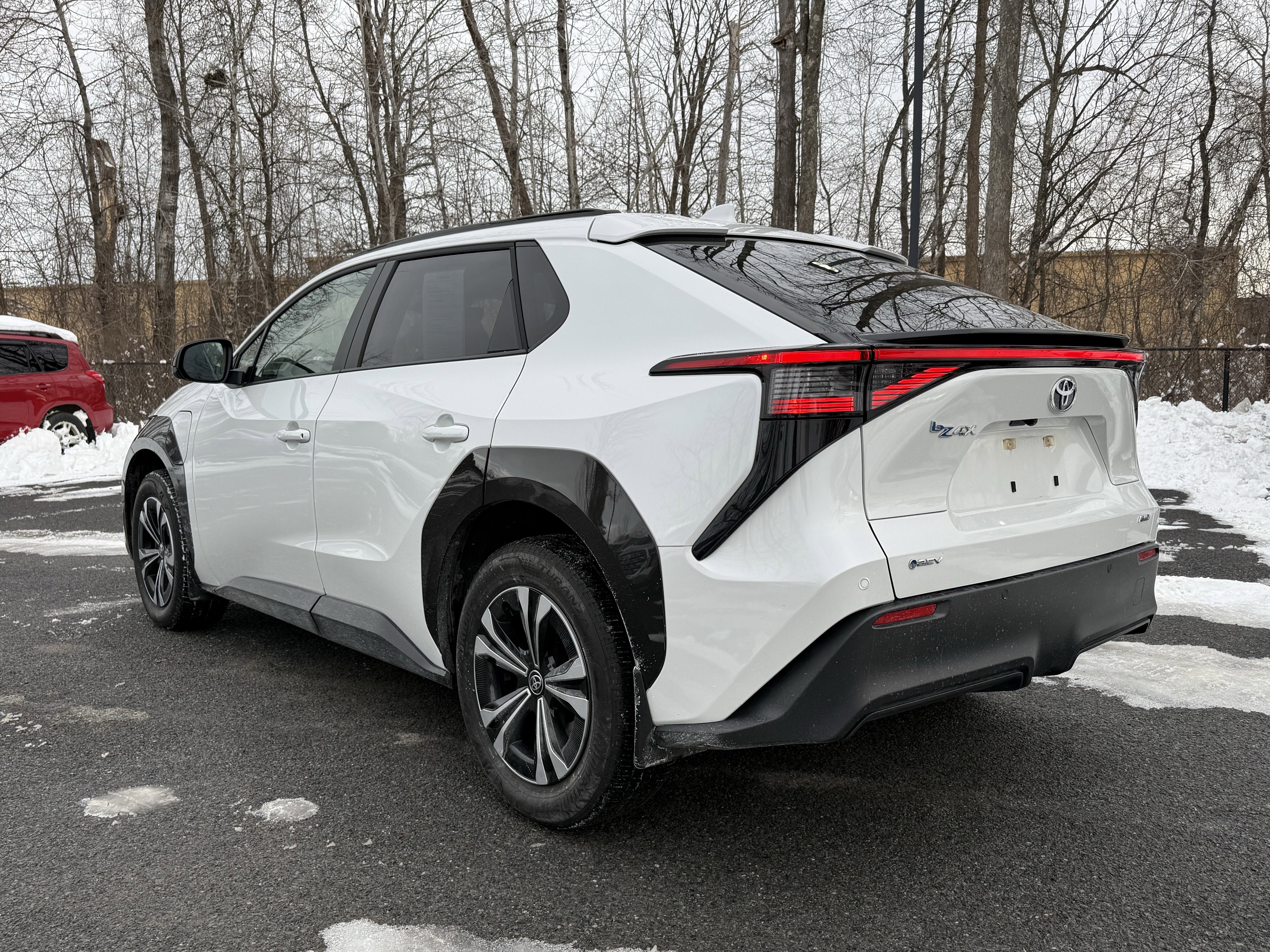 2024 Toyota bZ4X Base