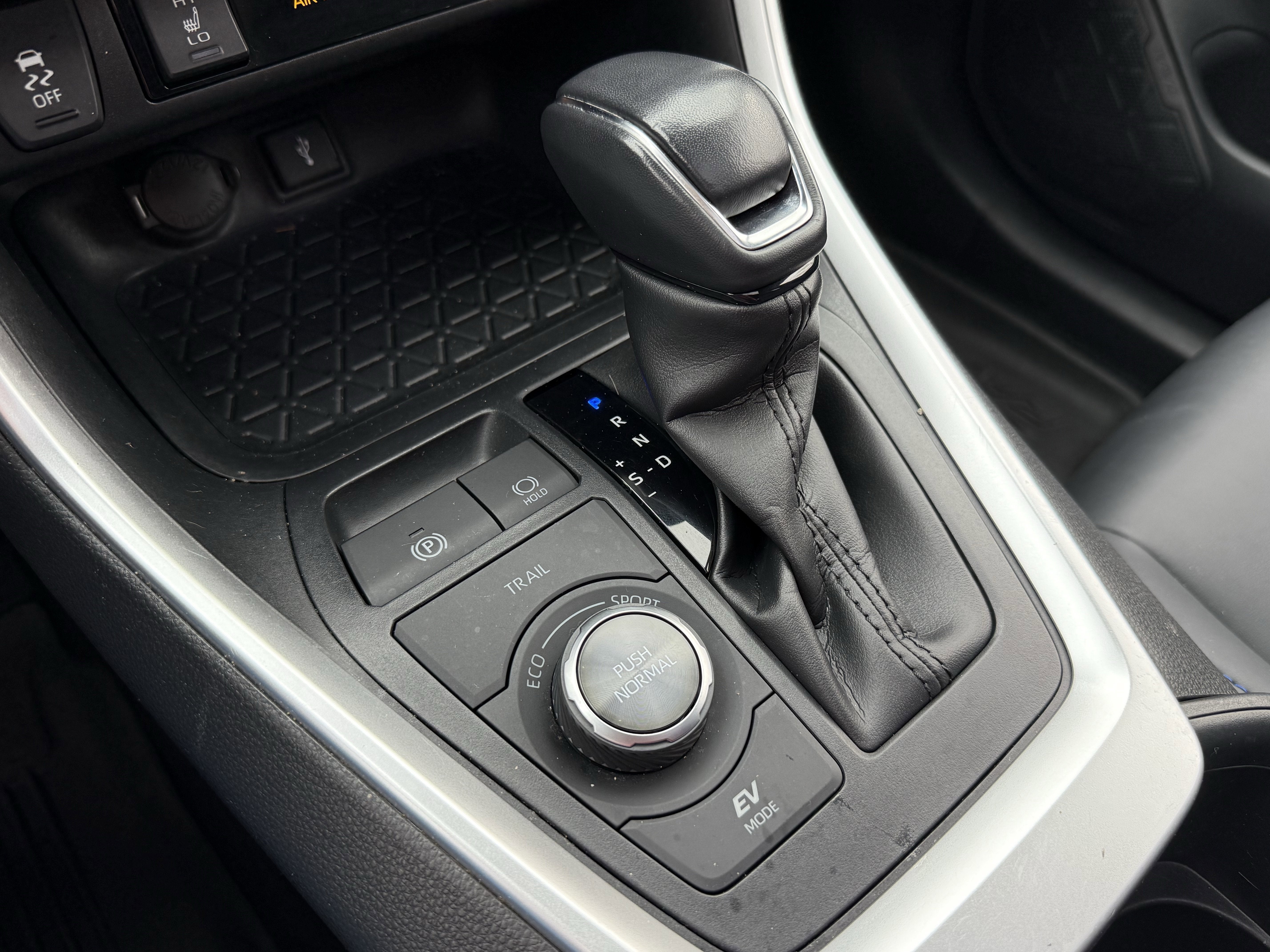 2022 Toyota RAV4 Hybrid XSE