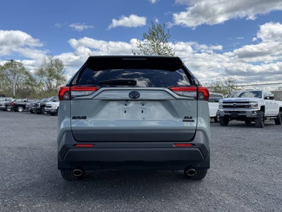 2020 Toyota RAV4 Hybrid XLE