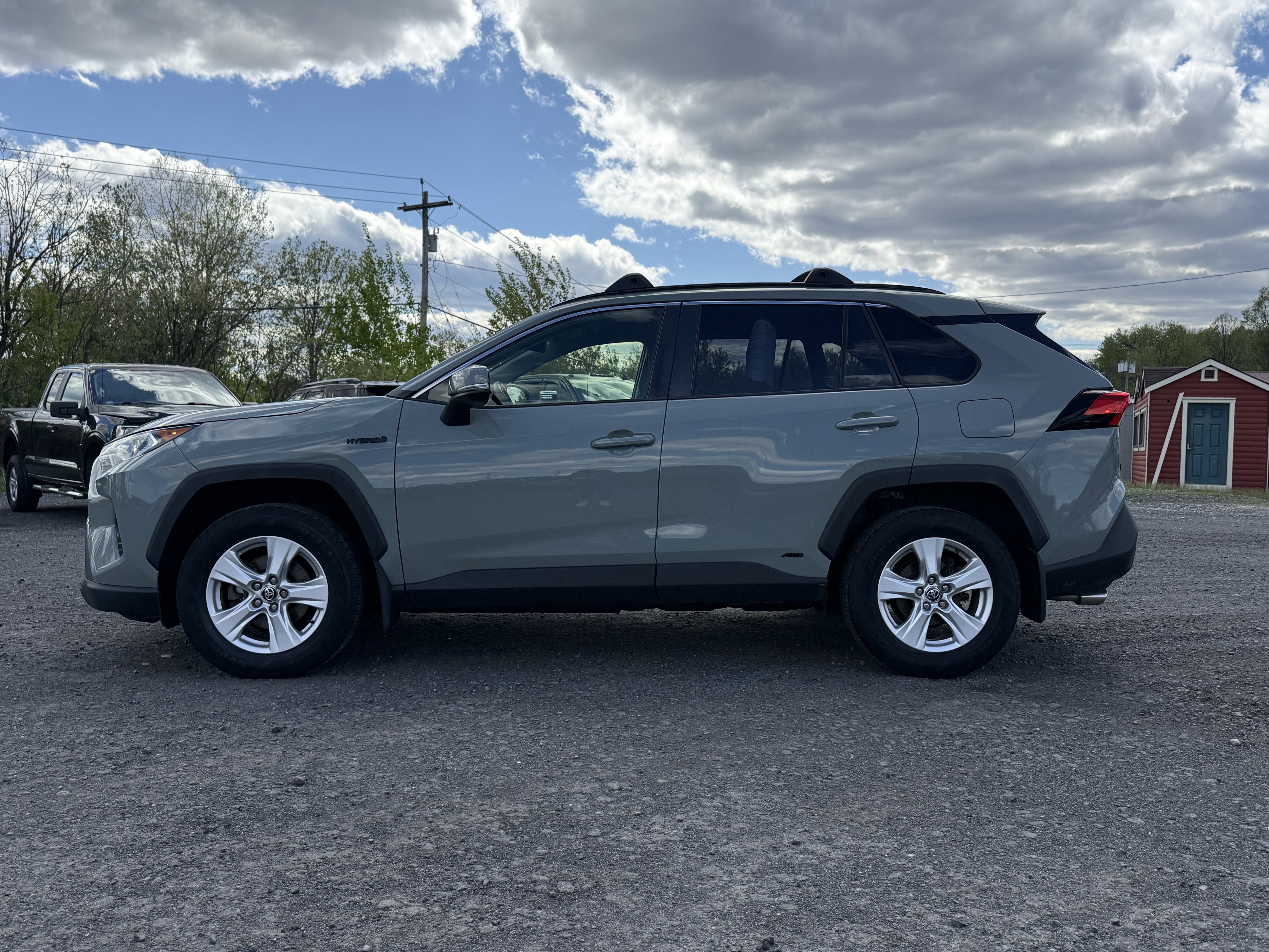 2020 Toyota RAV4 Hybrid XLE