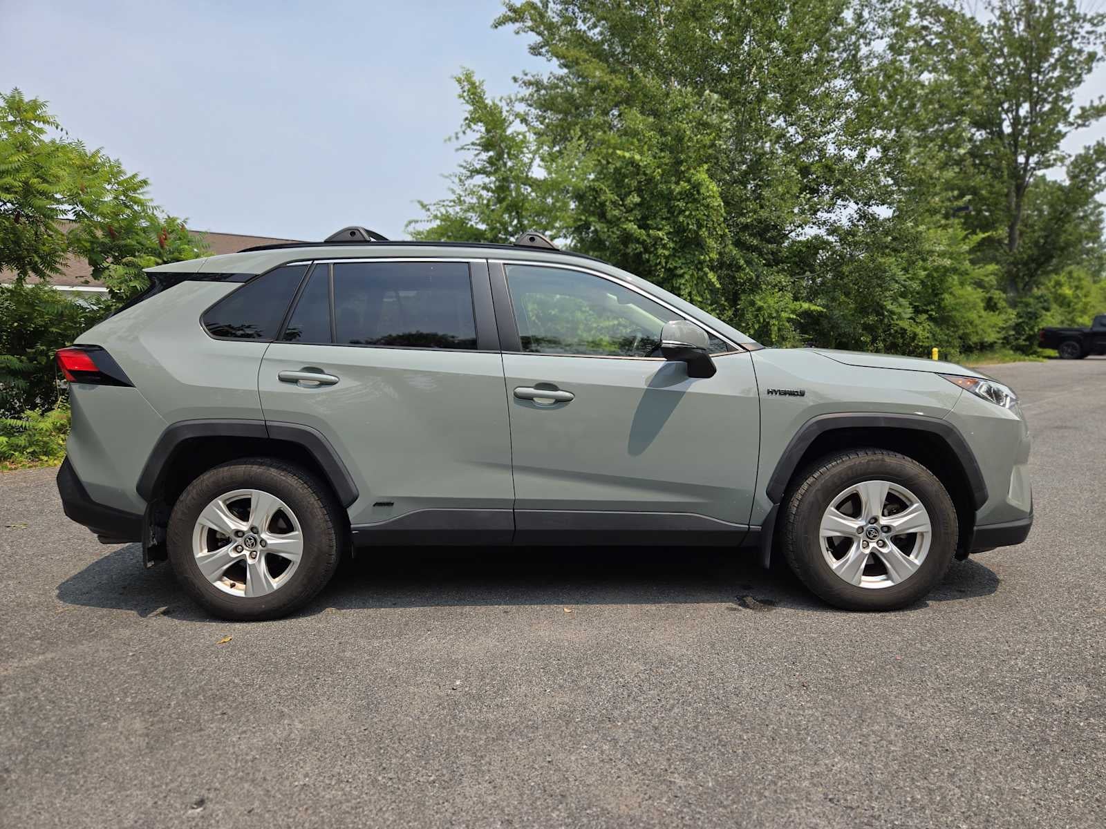 2020 Toyota RAV4 Hybrid XLE